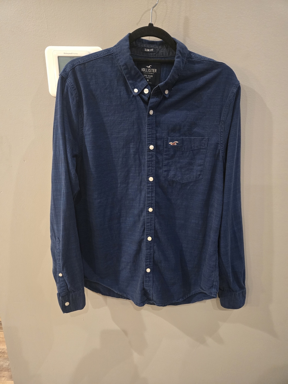 Hollister Men's Navy Button-Down Oxford Shirt